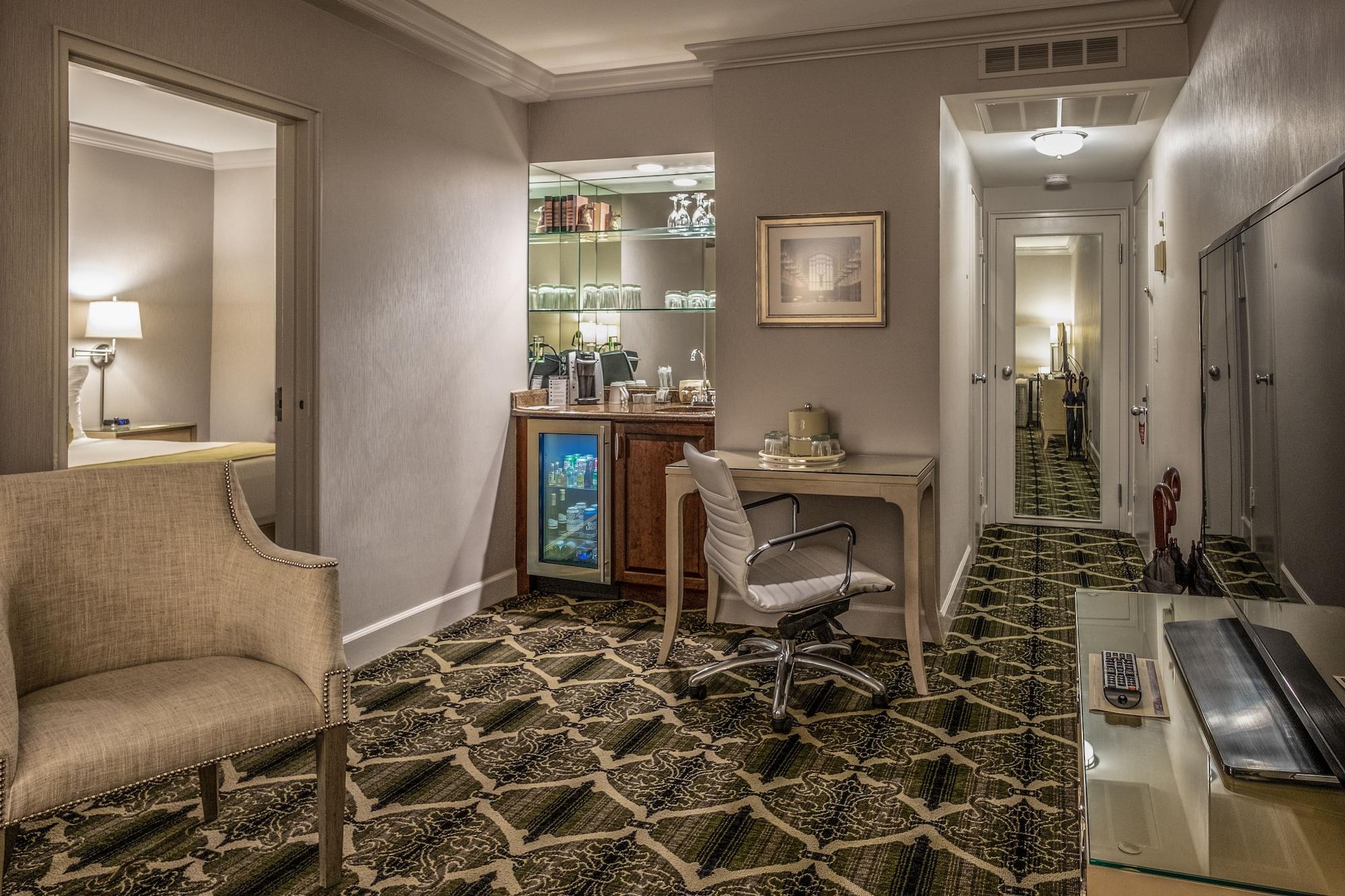 Bell Tower Hotel Ann Arbor Bagian luar foto
