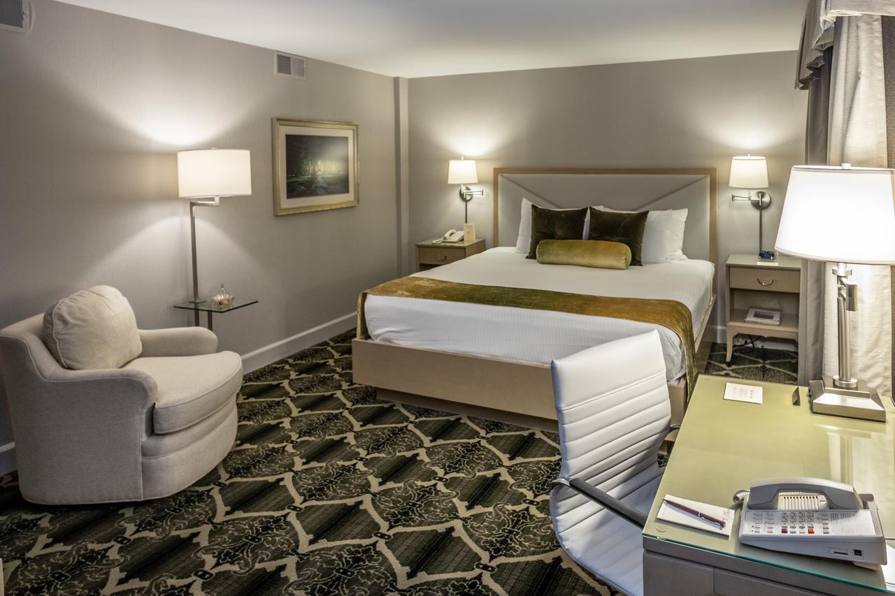 Bell Tower Hotel Ann Arbor Bagian luar foto