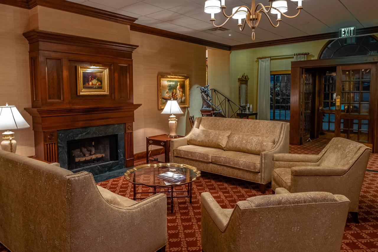 Bell Tower Hotel Ann Arbor Bagian luar foto